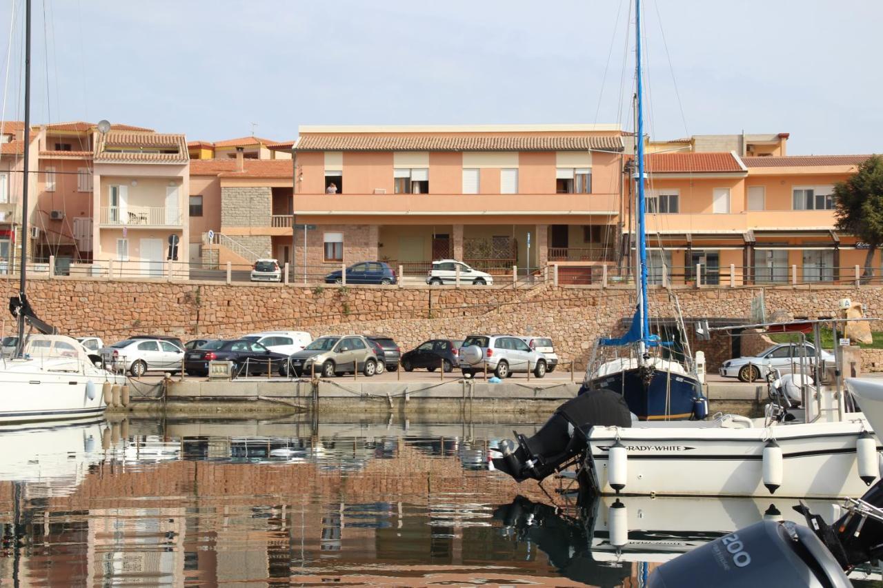 Borgo Spiaggia Vista Mare Isola Rossa Exteriör bild