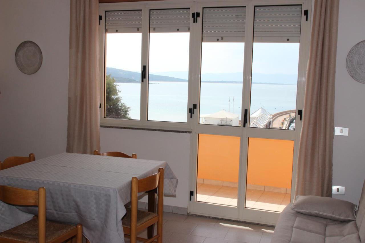 Borgo Spiaggia Vista Mare Isola Rossa Exteriör bild