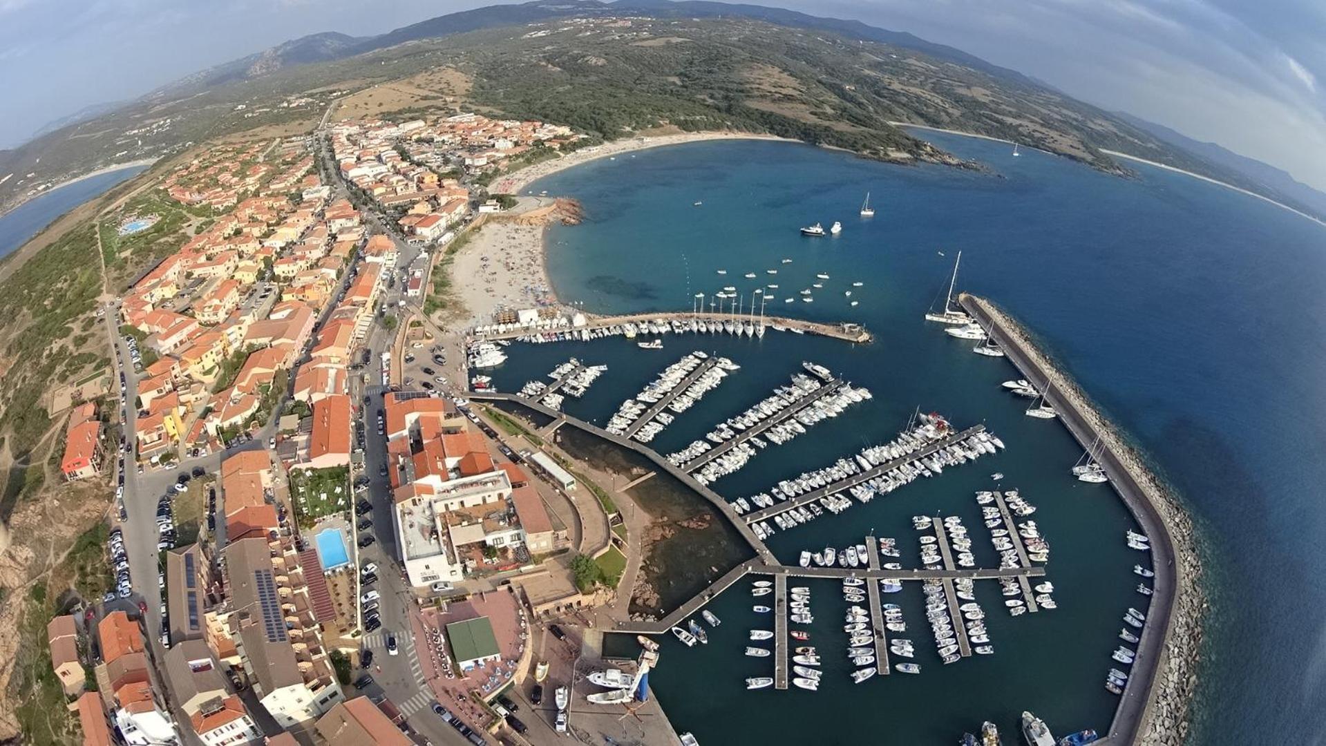 Borgo Spiaggia Vista Mare Isola Rossa Exteriör bild