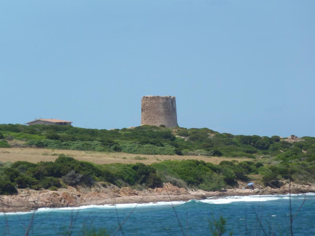 Borgo Spiaggia Vista Mare Isola Rossa Exteriör bild
